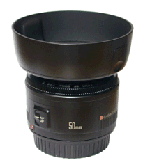 フードをレンズに付けた状態